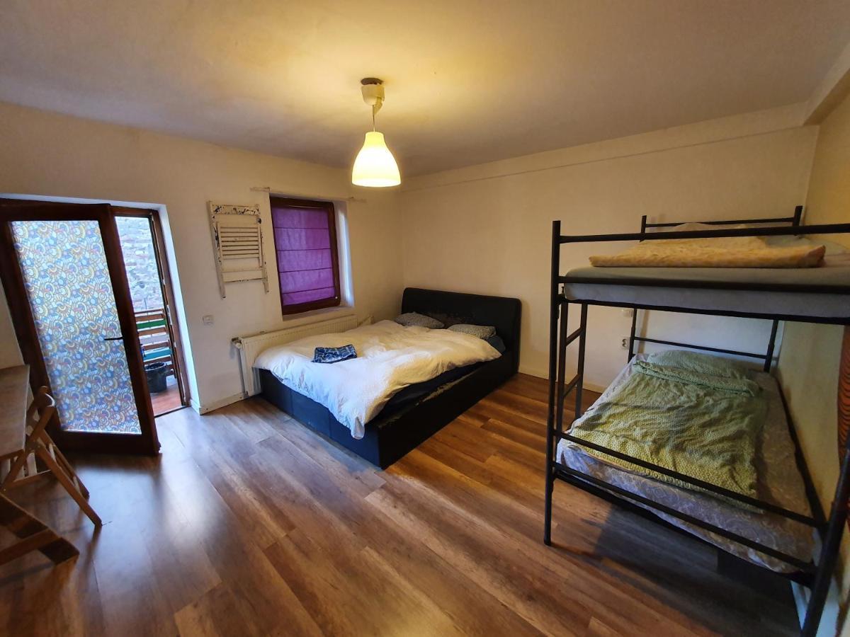 Zen Hostel Cluj-Napoca Exteriör bild