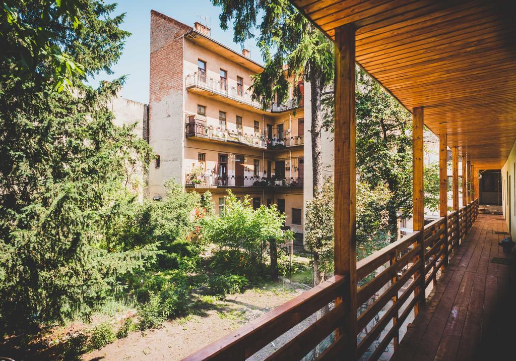 Zen Hostel Cluj-Napoca Exteriör bild