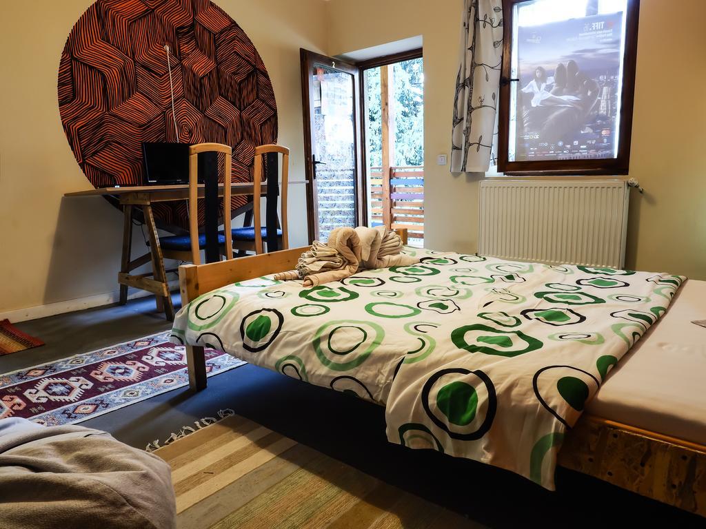 Zen Hostel Cluj-Napoca Exteriör bild